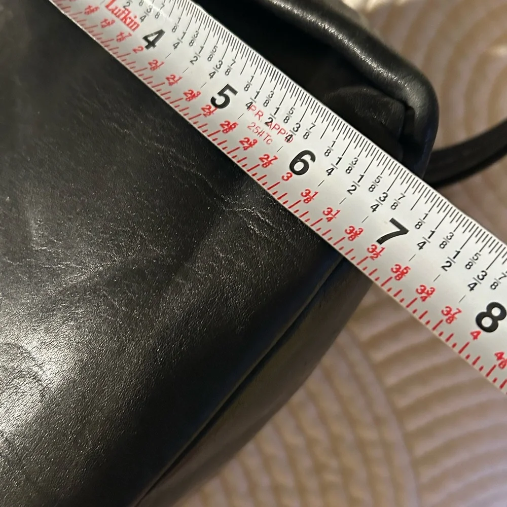 Tignanello Black Leather Shoulder or crossbody bag 
In excellent condition - Picture 5 of 8